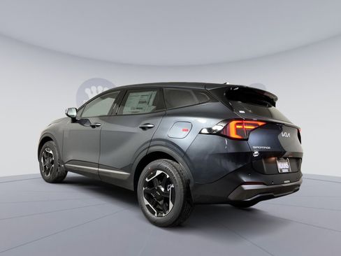 New 2026 Kia Sportage S image 4