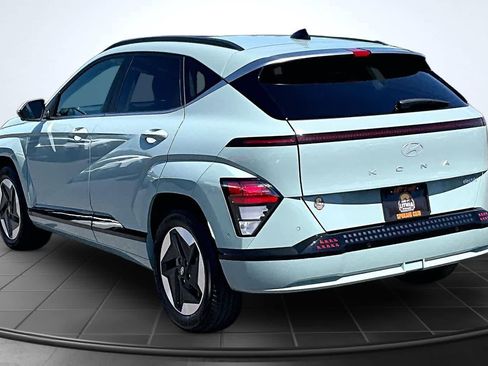 Used 2024 Hyundai Kona Limited FWD image 4