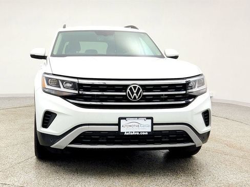 Used 2023 Volkswagen Atlas SE image 2