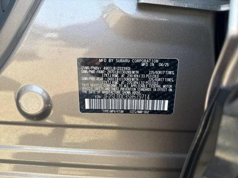 Used 2025 Subaru Forester Premium AWD/4WD image 16