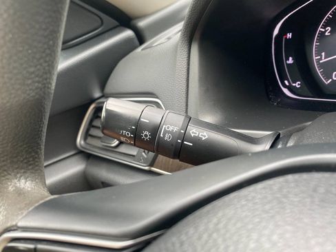 Used 2018 Honda Accord EX image 22
