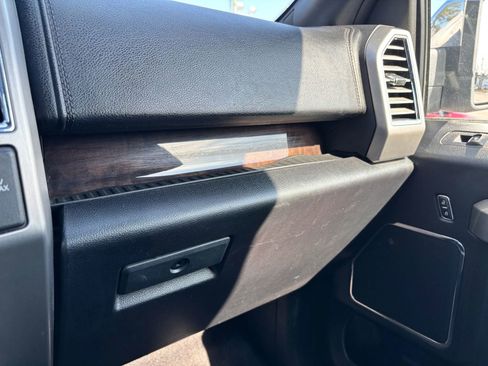 Used 2016 Ford F150 Platinum w/ Equipment Group 701A Luxury image 32