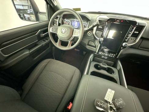 Used 2025 RAM 2500 Big Horn RWD image 9