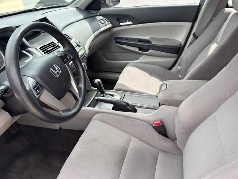 Used 2011 Honda Accord LX-P image 10