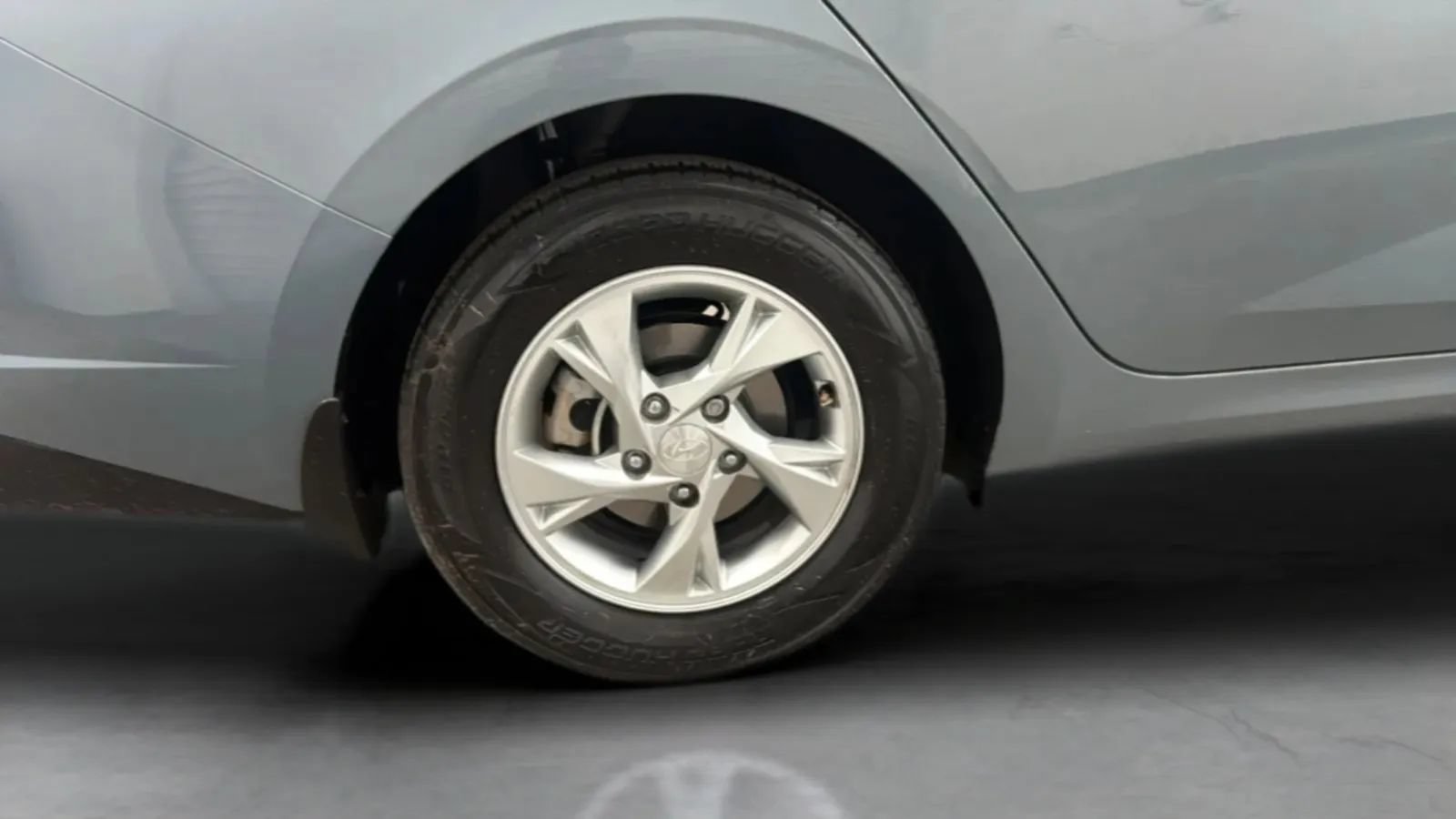 Used 2023 Hyundai Elantra SE FWD image 25