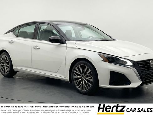 Used 2025 Nissan Altima 2.5 SV FWD image 1