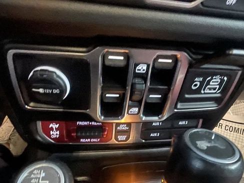 Used 2024 Jeep Wrangler Unlimited Rubicon 392 AWD/4WD image 16