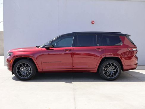 Used 2025 Jeep Grand Cherokee L Summit w/ Obsidian Package AWD/4WD image 2