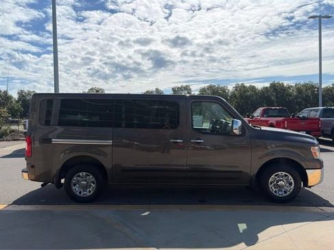 Used 2018 Nissan NV 3500 SL RWD image 6