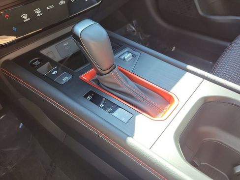 Used 2025 Nissan Kicks SR image 15