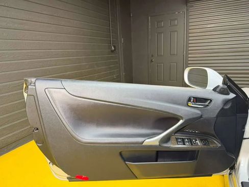 Used 2010 Lexus IS 250C image 13