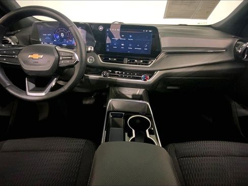 Used 2025 Chevrolet Equinox LT image 15