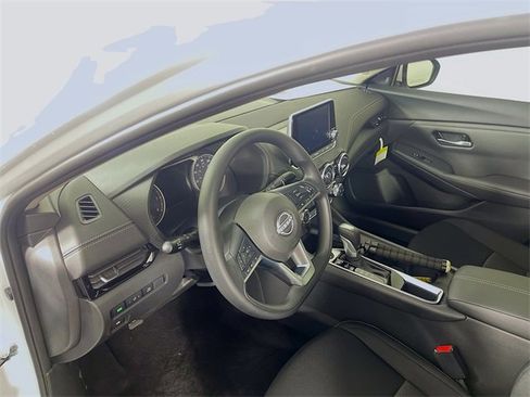 New 2025 Nissan Sentra SV image 7