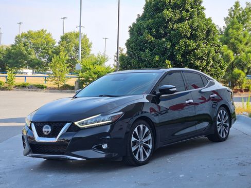 Used 2023 Nissan Maxima Platinum w/ Sport Mat Group FWD image 3