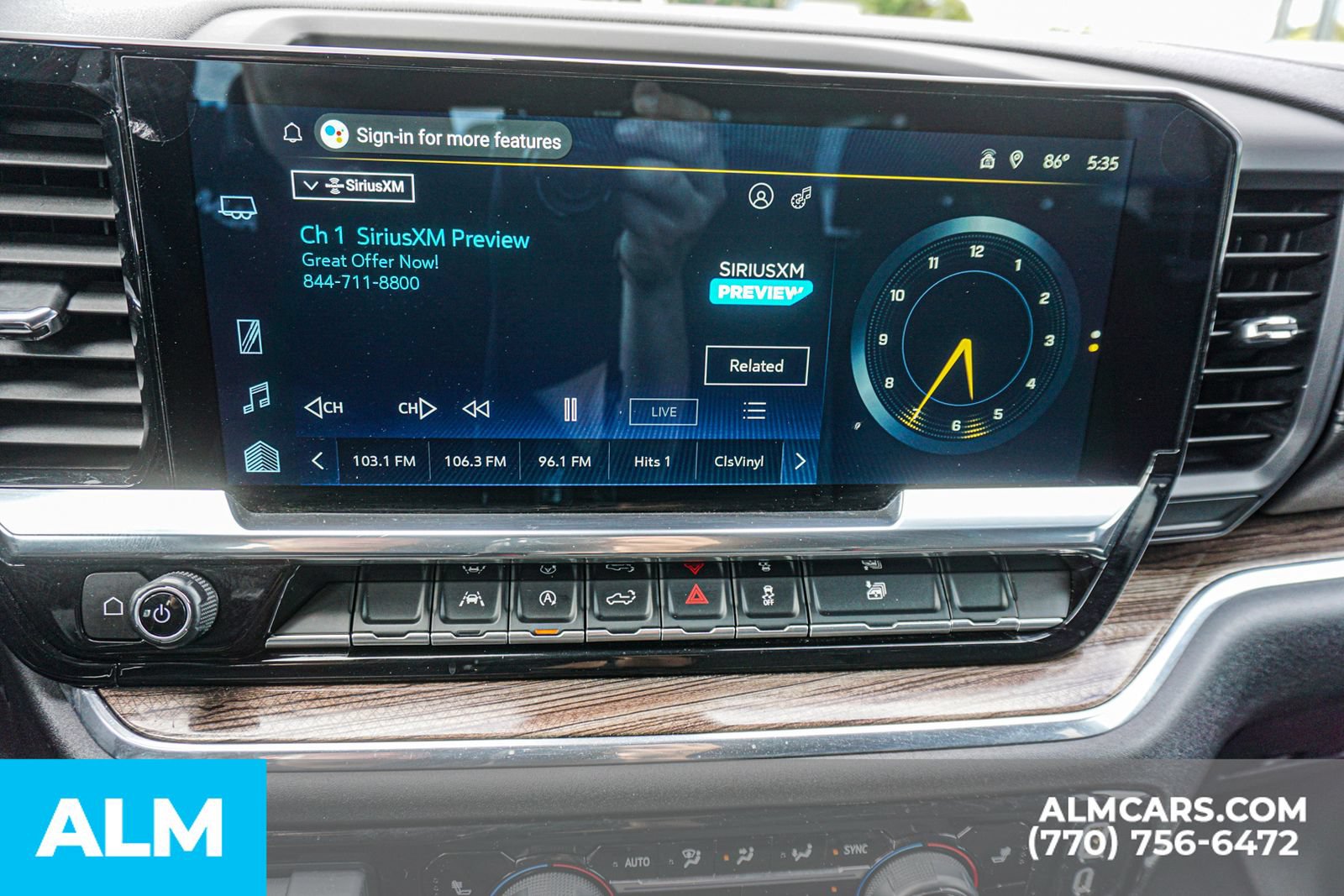 Used 2025 Chevrolet Silverado 1500 LT RWD image 40