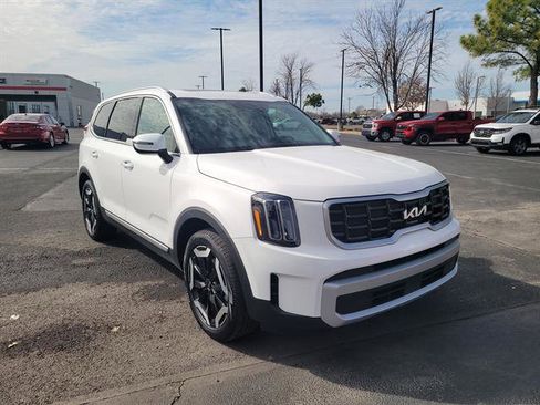 Used 2025 Kia Telluride S image 34