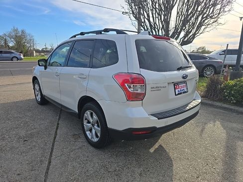 Used 2016 Subaru Forester 2.5i Premium image 7