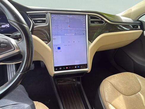 Used 2014 Tesla Model S 85 image 22