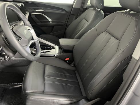 Used 2025 Audi Q5 Premium w/ 19" Wheel Package image 12