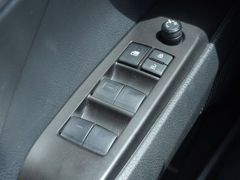 Used 2023 Toyota Camry SE image 13