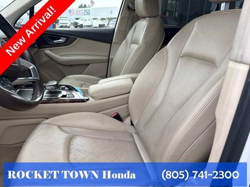 Used 2017 Audi Q7 3.0T Premium Plus w/ Premium Plus Package AWD/4WD image 11