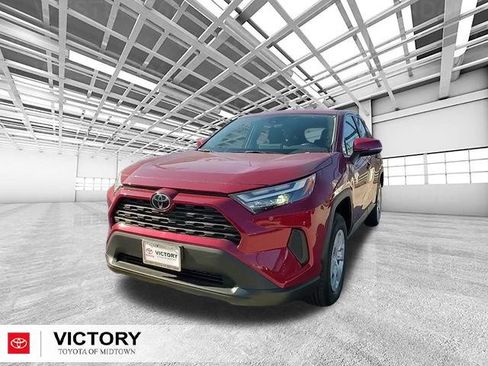 Used 2025 Toyota RAV4 LE image 7