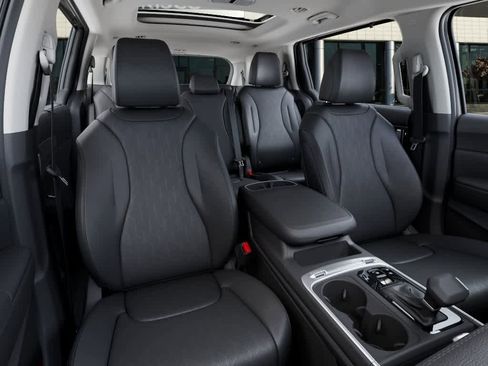 New 2026 Kia Carnival SX FWD image 15