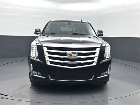 Used 2020 Cadillac Escalade 2WD image 39