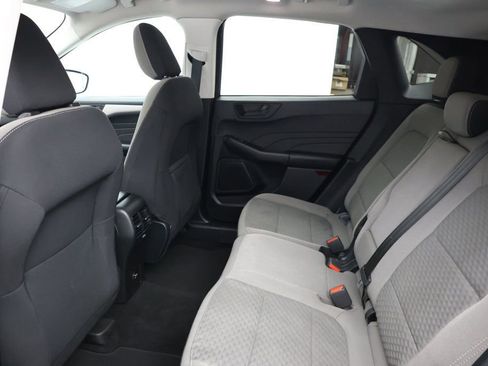 Used 2022 Ford Escape SE w/ SE Sport Appearance Package image 18