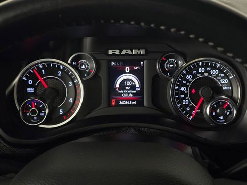 Used 2024 RAM 3500 Big Horn image 28