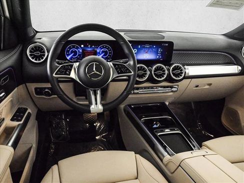 Certified 2024 Mercedes-Benz EQB 250+ image 20