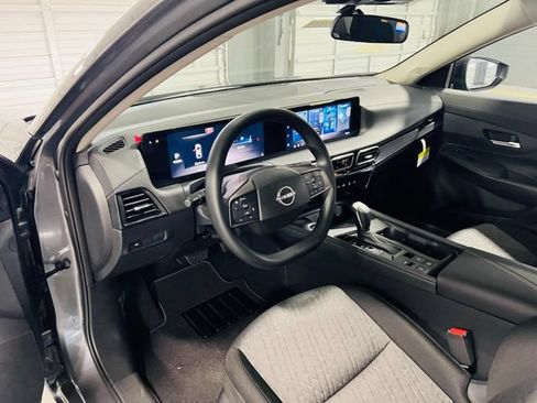 New 2026 Nissan Sentra SV w/ Floor Mat Package FWD image 18