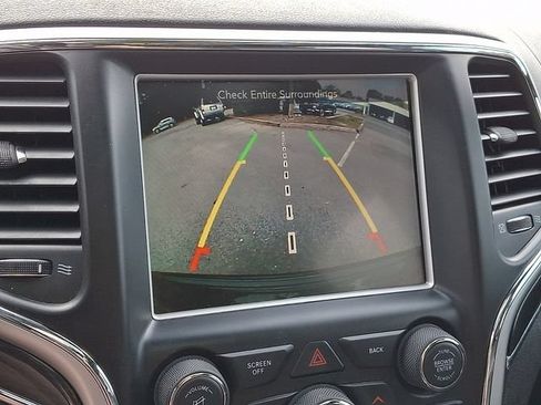 Used 2015 Jeep Grand Cherokee High Altitude AWD/4WD image 23