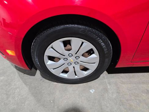 Used 2016 Chevrolet Cruze LS FWD image 27