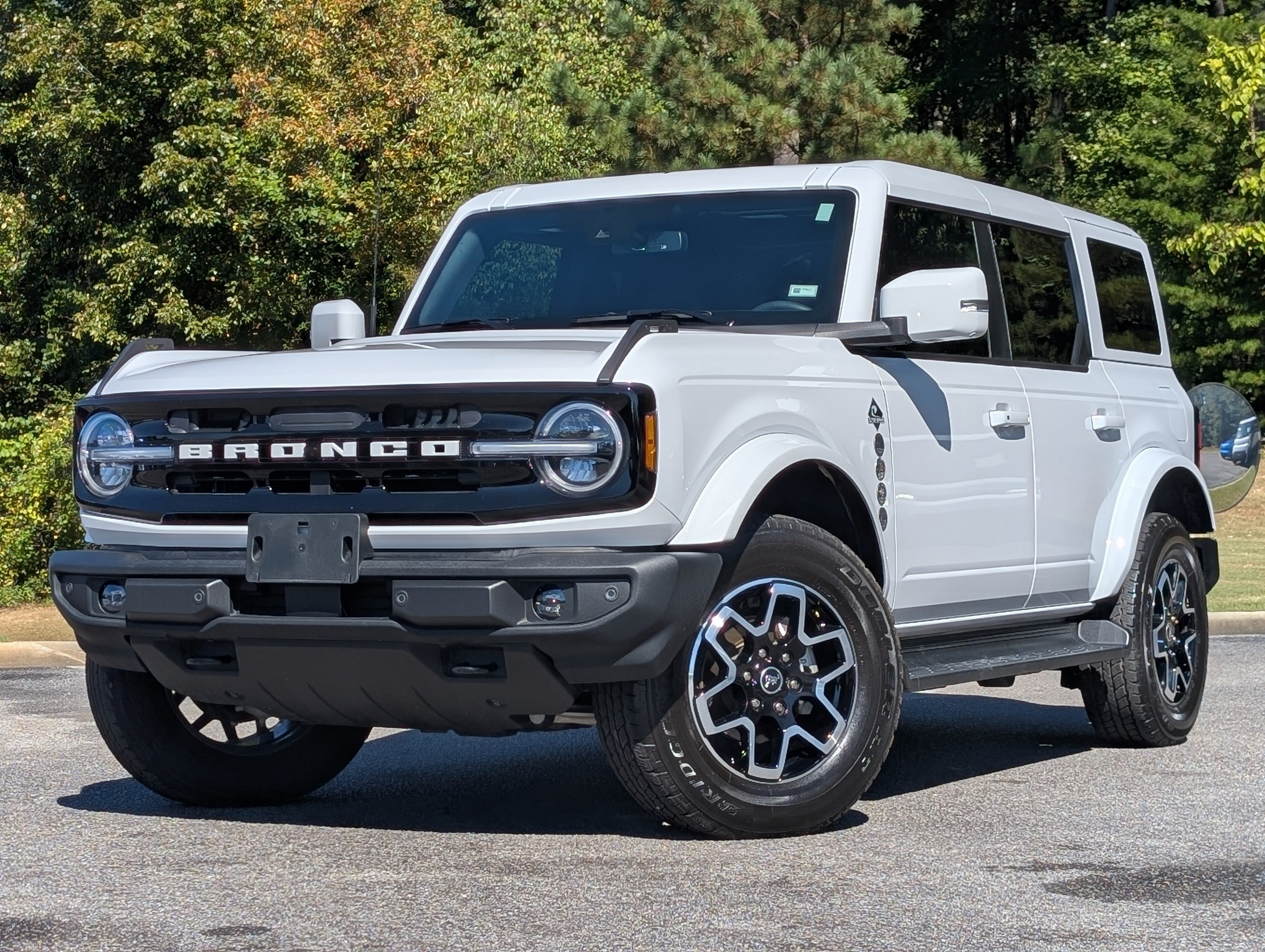 Used 2025 Ford Bronco Outer Banks AWD/4WD image 4