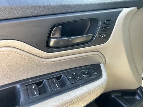 Used 2018 Honda Odyssey EX-L image 10