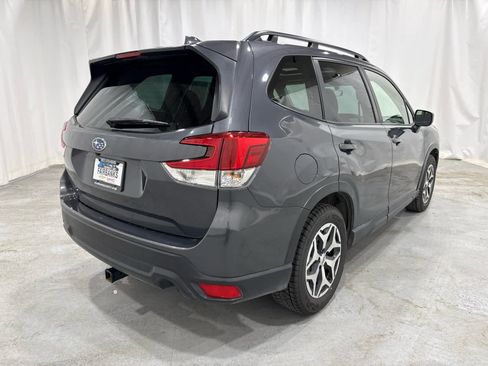 Used 2023 Subaru Forester Premium AWD/4WD image 5