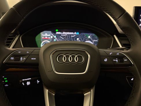 Used 2023 Audi Q5 e Premium Plus w/ Premium Plus Package AWD/4WD image 16