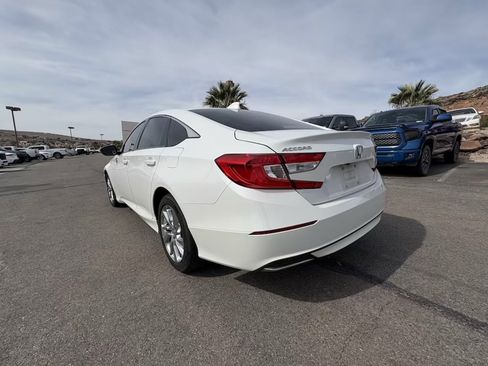 Used 2018 Honda Accord LX image 3