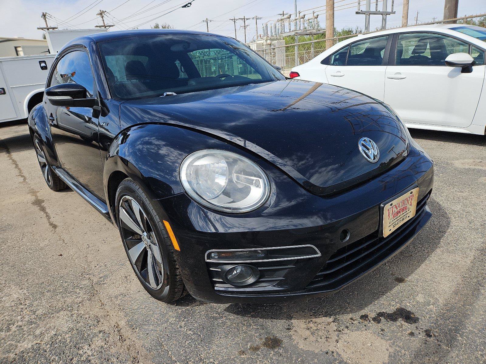 Used 2014 Volkswagen Beetle R-Line FWD image 11