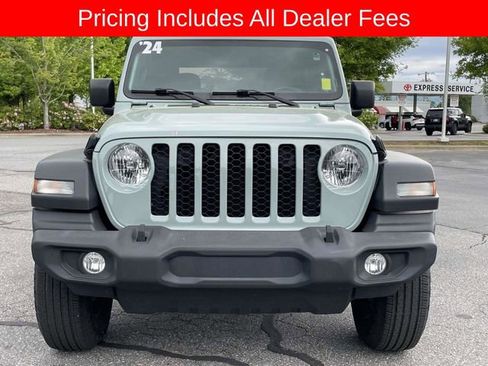Used 2024 Jeep Wrangler Sport AWD/4WD image 8