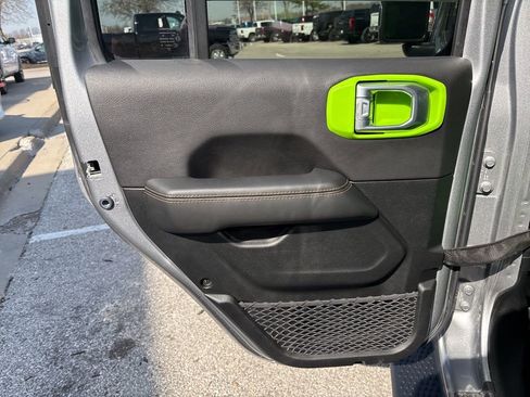 Used 2021 Jeep Wrangler Unlimited Sahara AWD/4WD image 35
