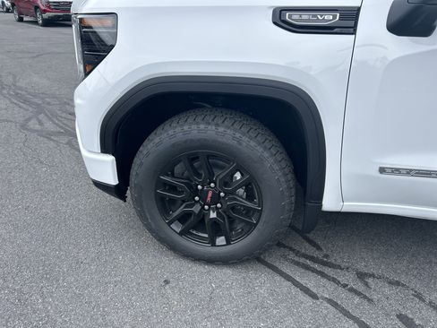 New 2026 GMC Sierra 1500 Elevation w/ Preferred Package AWD/4WD image 4