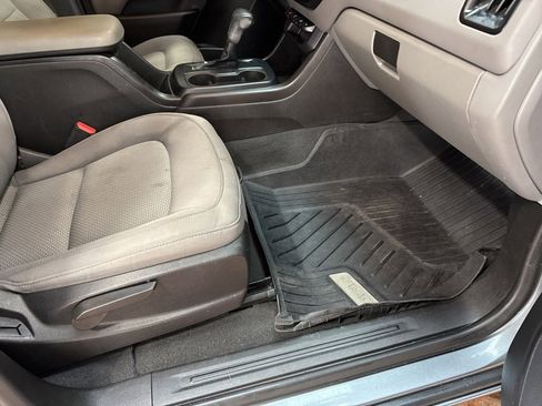 Used 2019 GMC Canyon 2WD Crew Cab w/ Convenience Package image 11