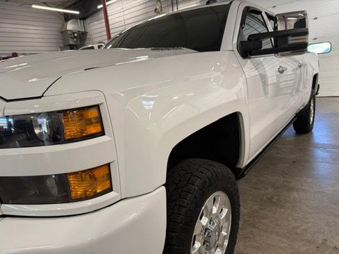 Used 2019 Chevrolet Silverado 2500 LTZ w/ Duramax Plus Package AWD/4WD image 37