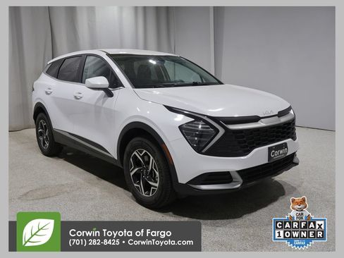 Used 2025 Kia Sportage LX AWD/4WD image 1