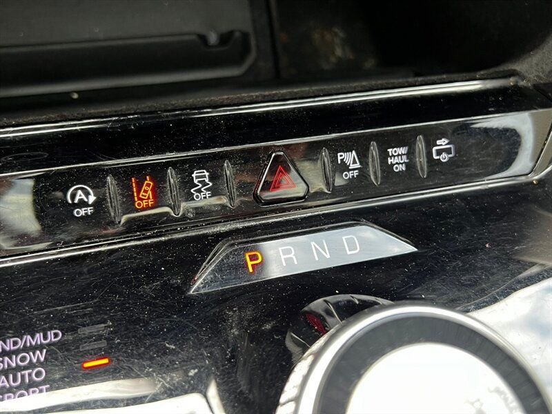 Used 2022 Jeep Wagoneer Series II w/ Premium Group I AWD/4WD image 45