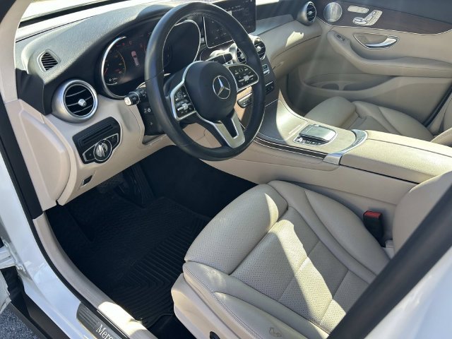 Used 2021 Mercedes-Benz GLC 300 4MATIC image 13
