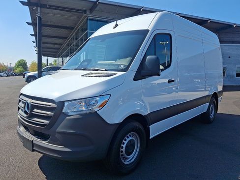 New 2025 Mercedes-Benz Sprinter 2500 image 2