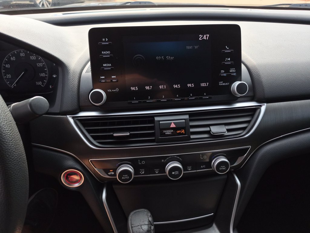 Used 2018 Honda Accord LX image 17